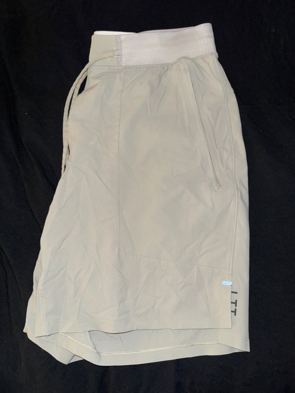 lululemon athletica Men’s Light Gray Unlined License To Train Shorts - Medium - Picture 3 of 4